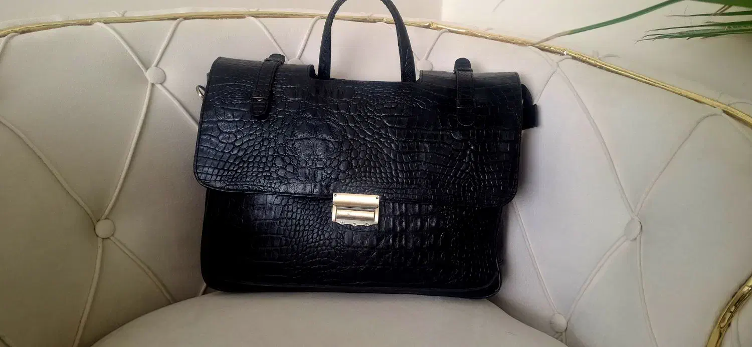 کیف چرم خالص کاملا اصل و سالم|کیف، کفش، کمربند|تبریز, |دیوار