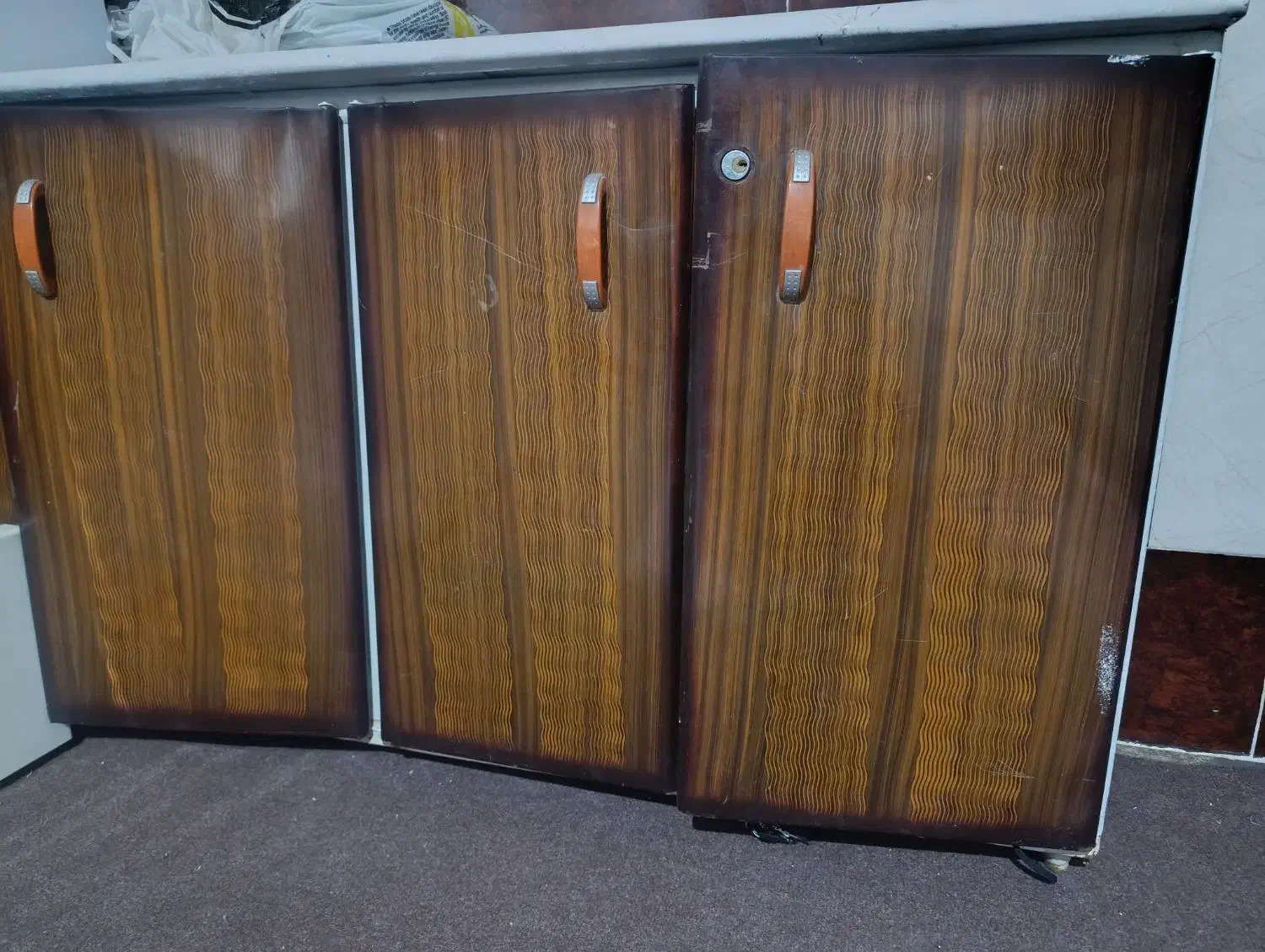 کمد اهنی پنج درب چهار در و سه کشو در رودان|جاکفشی، کمد، دراور|رودان, |دیوار