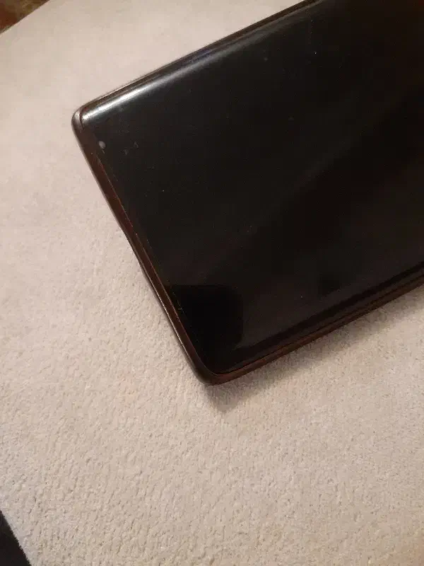 یک گوشی پیدا کردم صاحب عکس فوق|اشیا|تبریز, |دیوار