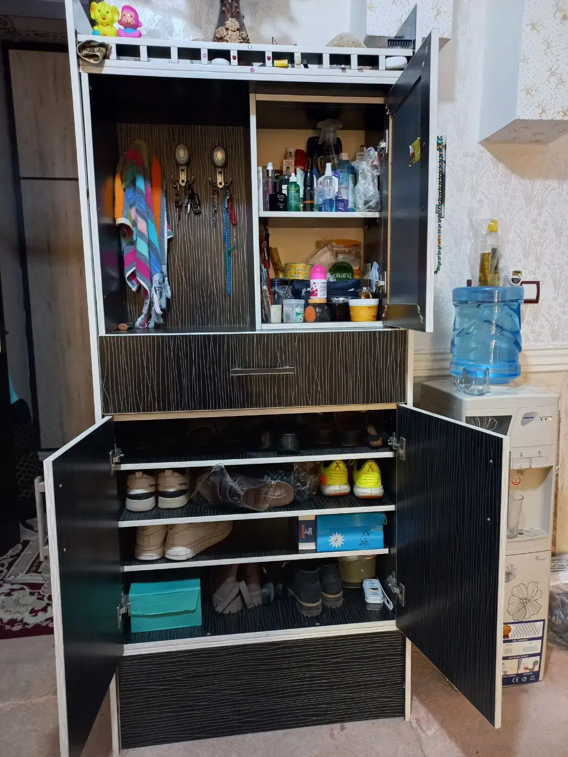 جاکفشی|جاکفشی، کمد، دراور|اهواز, کمپلو جنوبی|دیوار