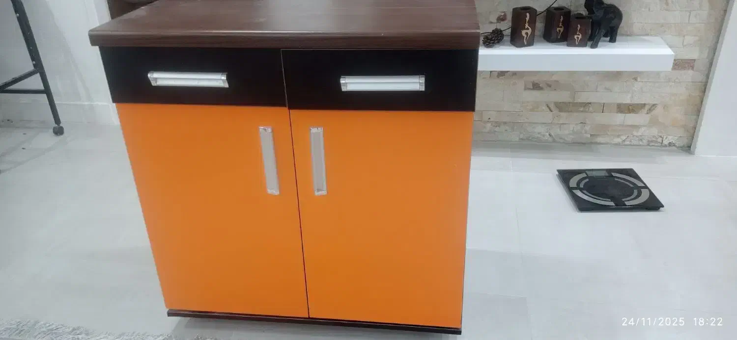 کمد چوبی|جاکفشی، کمد، دراور|شاهین‌شهر, عطار|دیوار