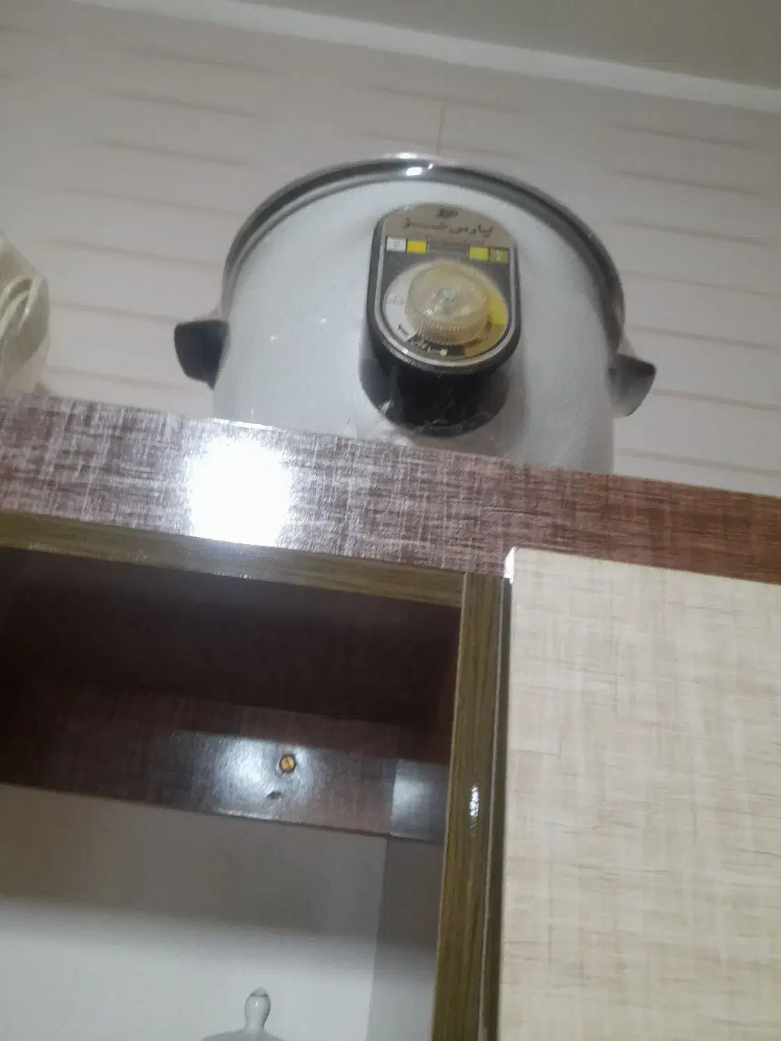 تربت حیدریه|ظروف پخت‌وپز|تربت‌حیدریه, فتح المبین|دیوار