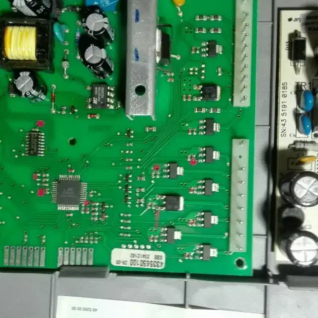 تعمیر تخصصی برد الکترونیکی|خدمات پیشه و مهارت|نهاوند, |دیوار