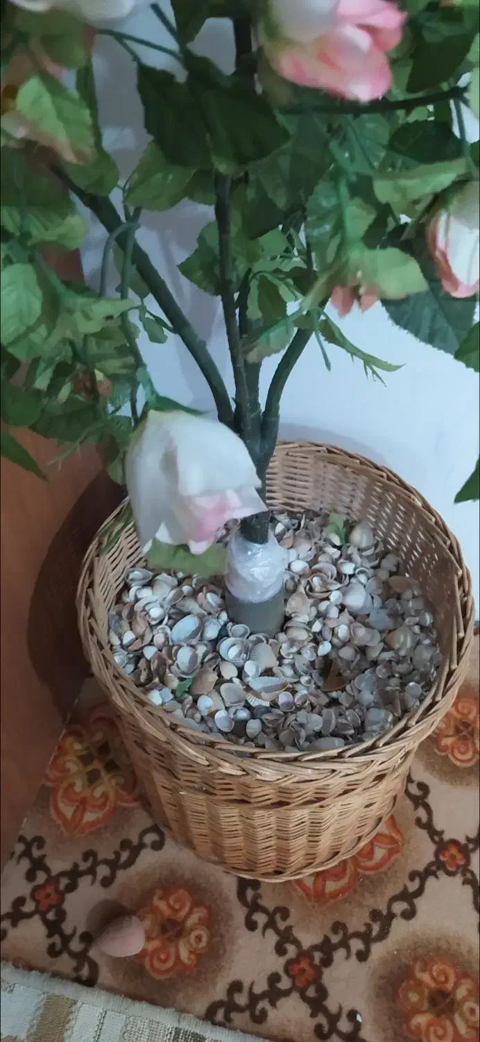 گلدان بزرگ با گل بزرگ‌|گل مصنوعی|تبریز, |دیوار