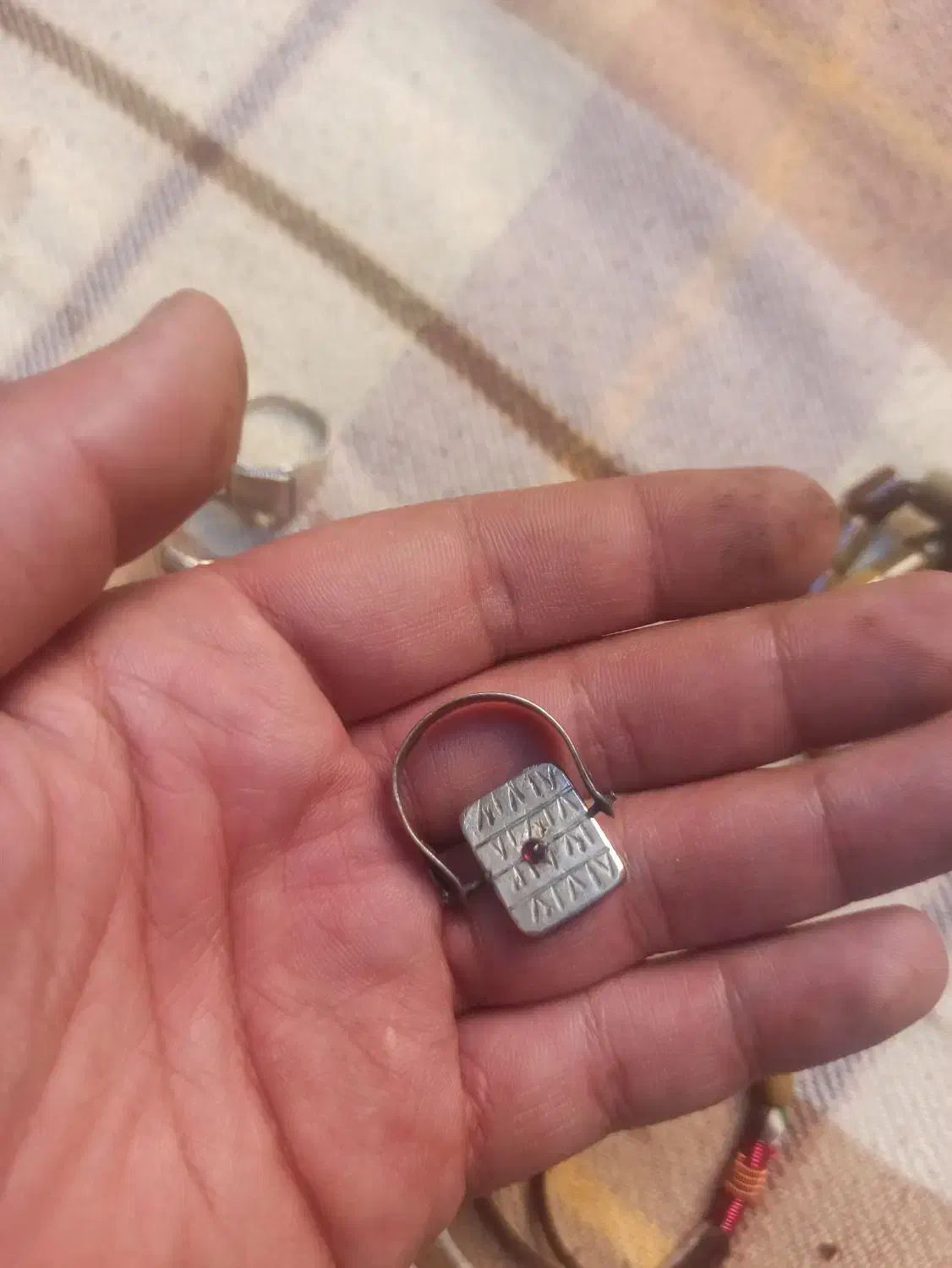 انگشتر قدیمی|کلکسیون اشیاء عتیقه|شهرکرد, |دیوار