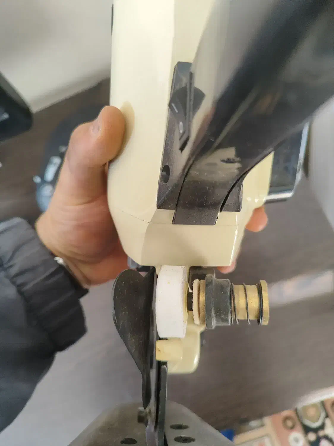 قیچی برقی|لوازم خیاطی و بافتنی|اصفهان, مصلی|دیوار