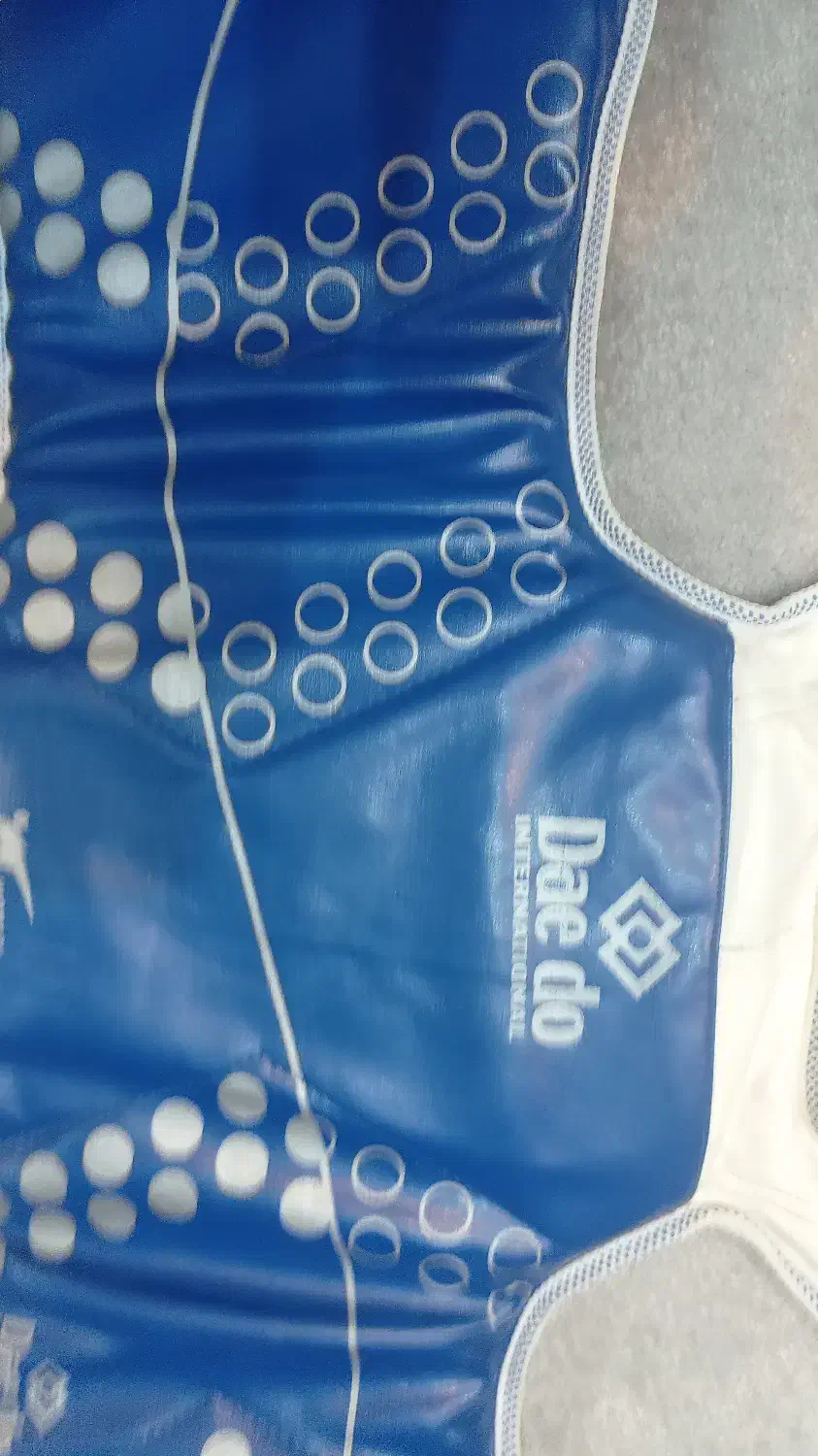 هوگو تکواندو سایز 3وکلاه سوزنی deado|تجهیزات ورزشی|صدرا-فارس, فاز ۱|دیوار