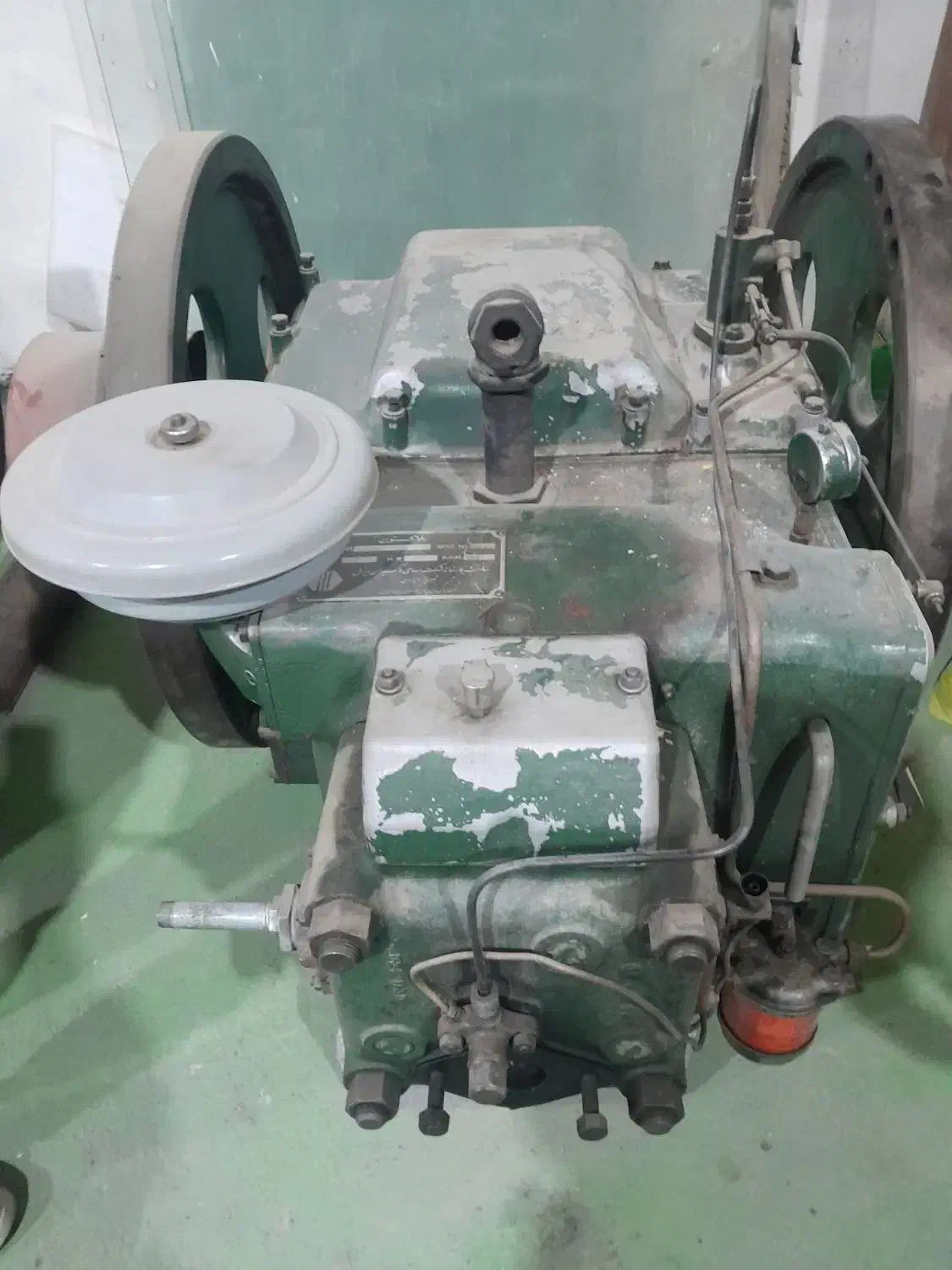 ماشین آلات کشاورزی|ماشین‌آلات صنعتی|سمیرم, |دیوار