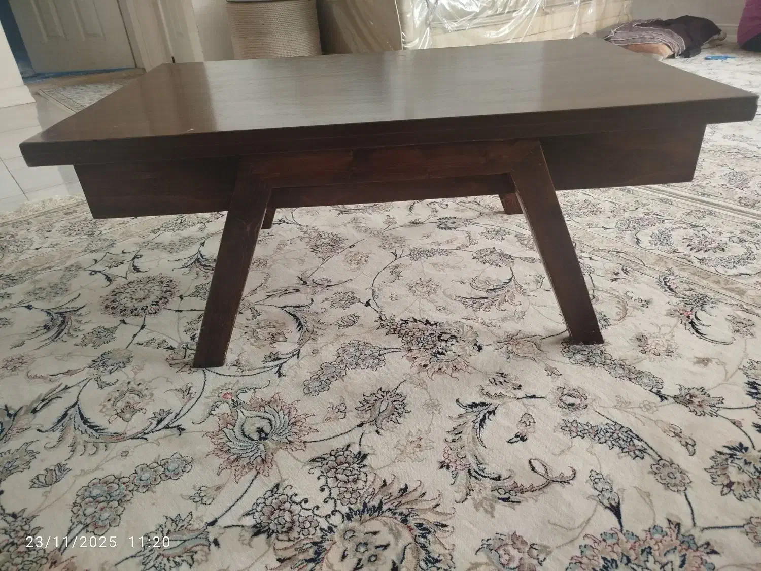 میز جلومبلی چوبی|مبلمان خانگی و میز عسلی|شاهین‌شهر, شهرک گلدیس|دیوار