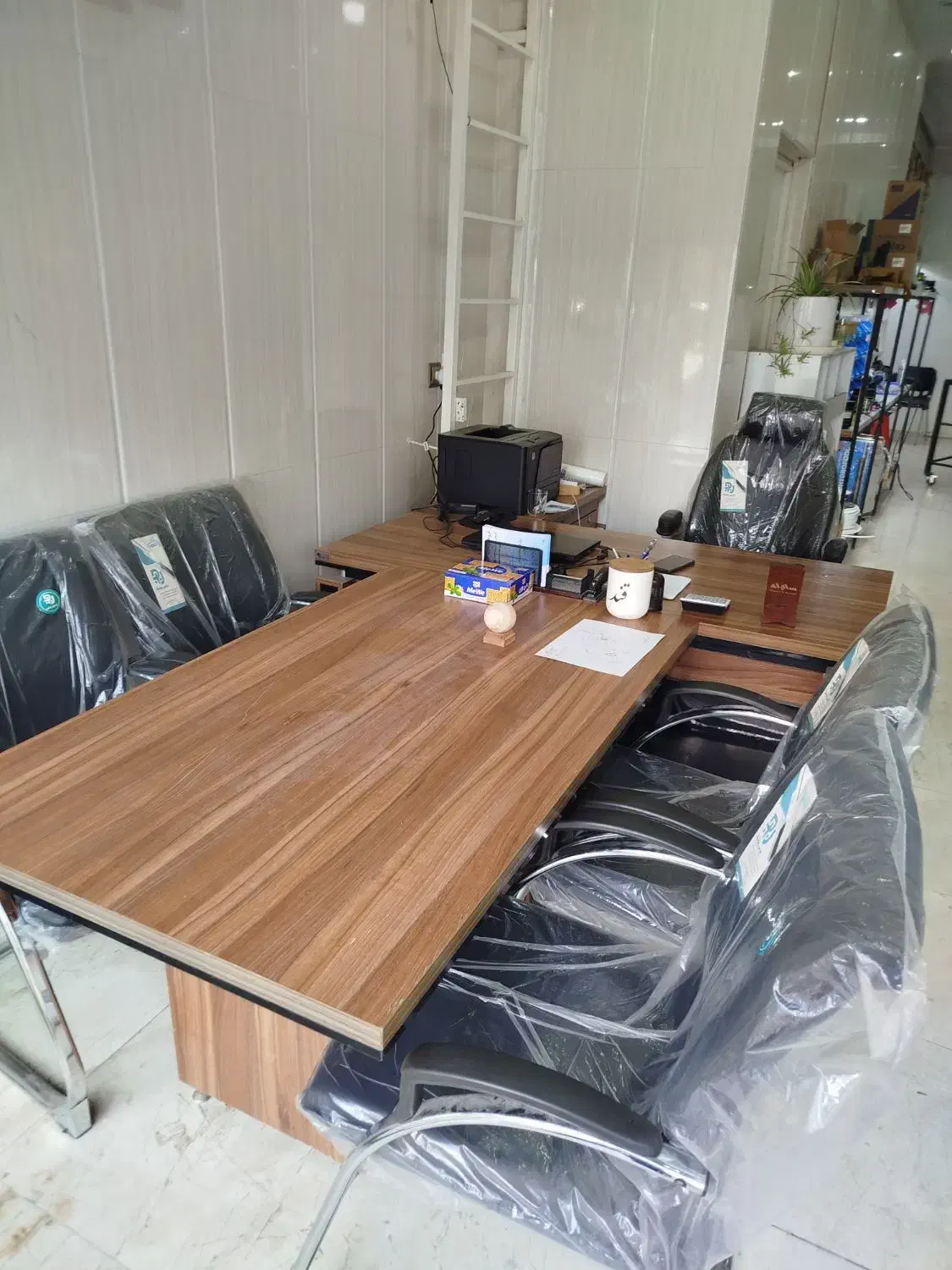 میز صندلی مدیریت|مبلمان اداری|قرچک, شهرک صنعتی قرچک|دیوار