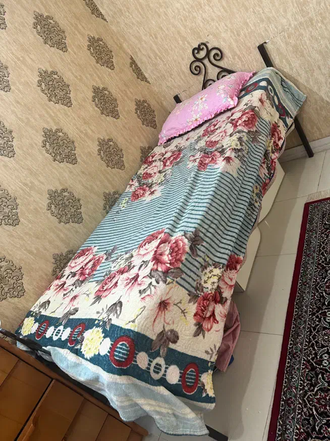 تخت یک نفره فرفوژه|تخت و سرویس خواب|بروجرد, |دیوار