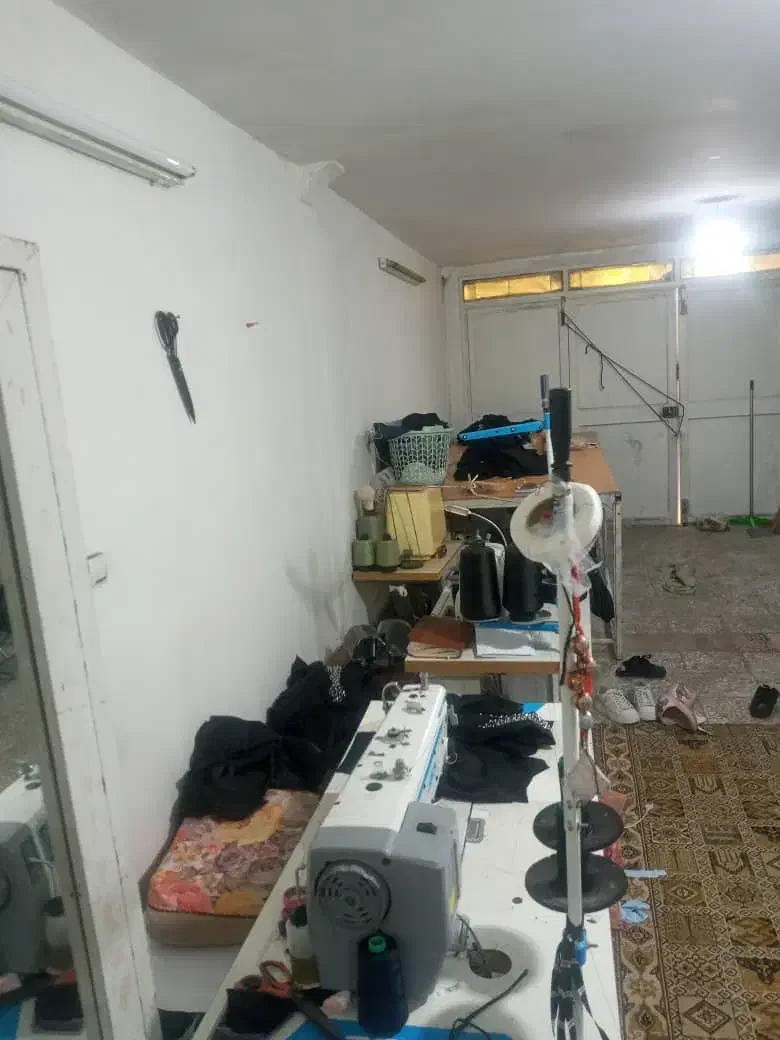 به تعدادی خیاط و وسط کار و اتو کار خانم نیازمندیم|استخدام صنعتی، فنی، مهندسی|تهران, نعمتآباد|دیوار