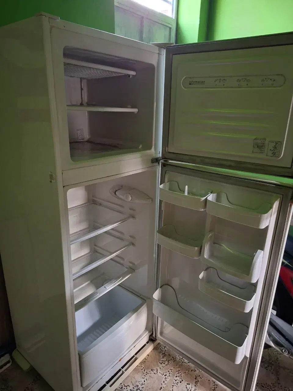 یخچال|یخچال و فریزر|آستانه اشرفیه, |دیوار