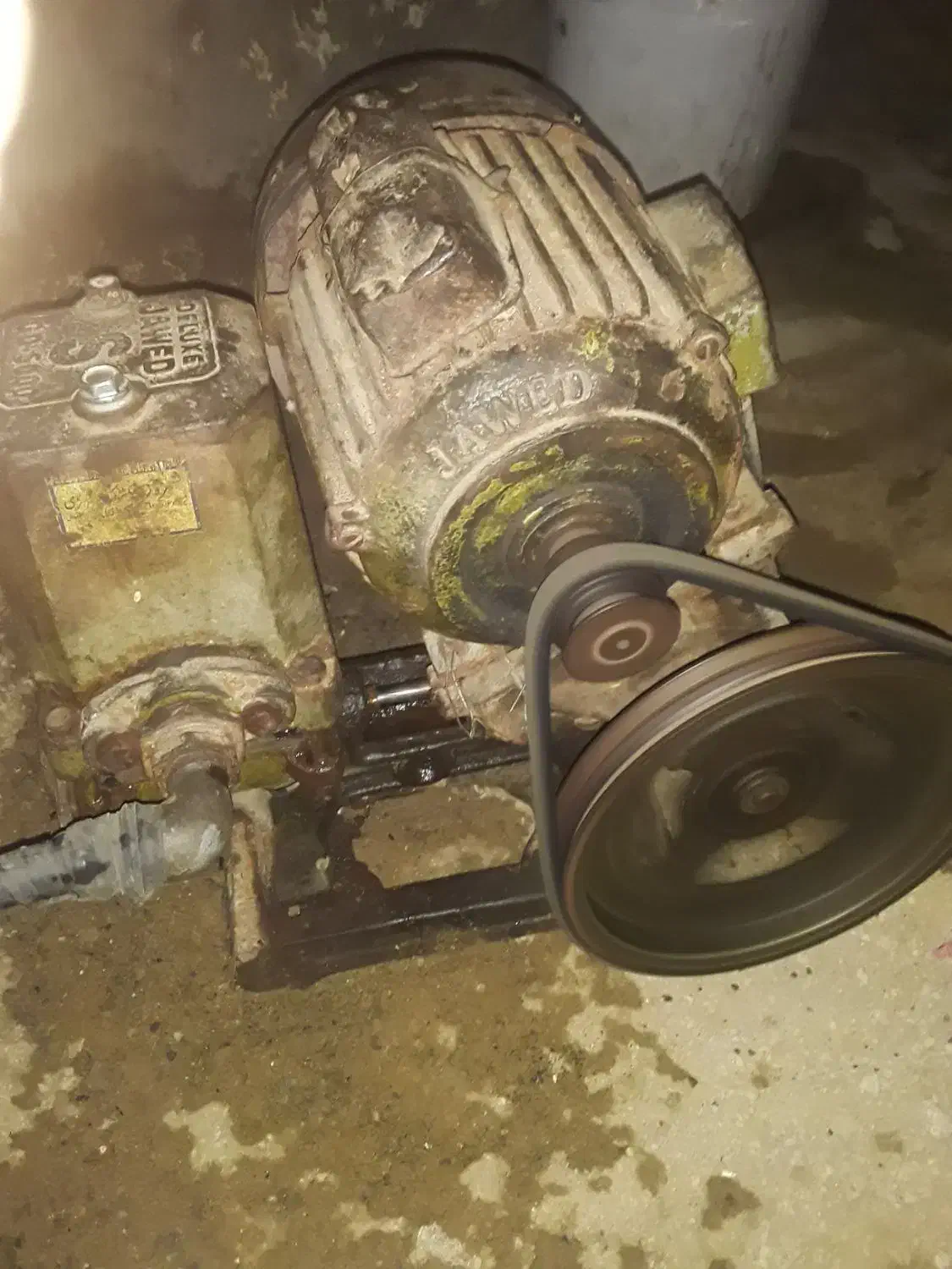 پمپ آب تسمه ای پاکستانی دو تسمه ای|ماشینآلات صنعتی|چابهار, |دیوار