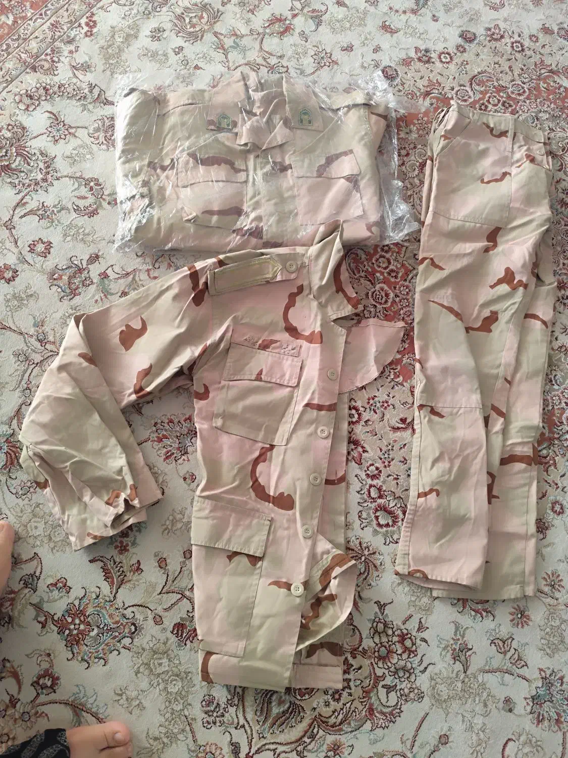 لباس سربازی|لباس|خرم‌آباد, |دیوار