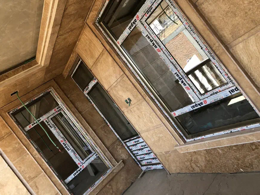 تولیدی درب پنجره moonwin|عمدهفروشی|ملکان, |دیوار