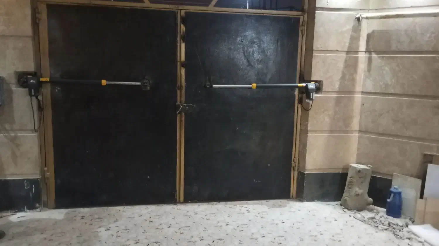 نصب و تعمیر درب کرکره ونصب شیشه سکوریت وجوشکاری|خدمات پیشه و مهارت|بندر ماهشهر, |دیوار