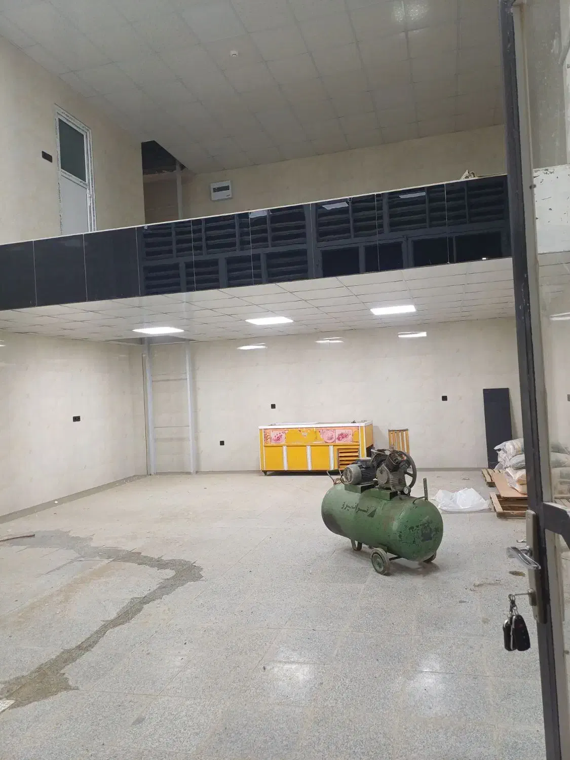 مغازه تجاری شهرک صنعتی سلطانیه|فروش مغازه و غرفه|سلطانیه, |دیوار