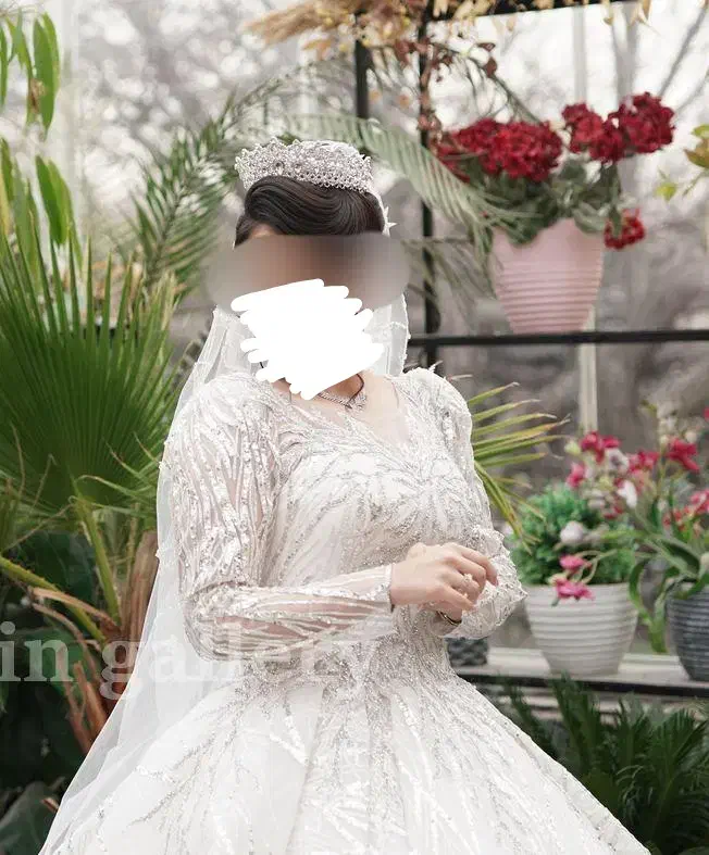 لباس عروس ژورنالی پارچه وارداتی(اماراتی)|لباس|تهران, سازمان آب|دیوار