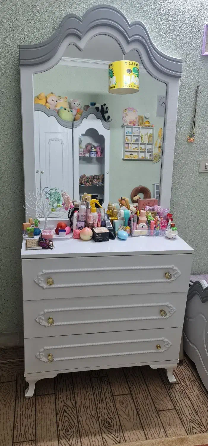 سرویس خواب در حد نو|تخت و سرویس خواب|ملایر, |دیوار