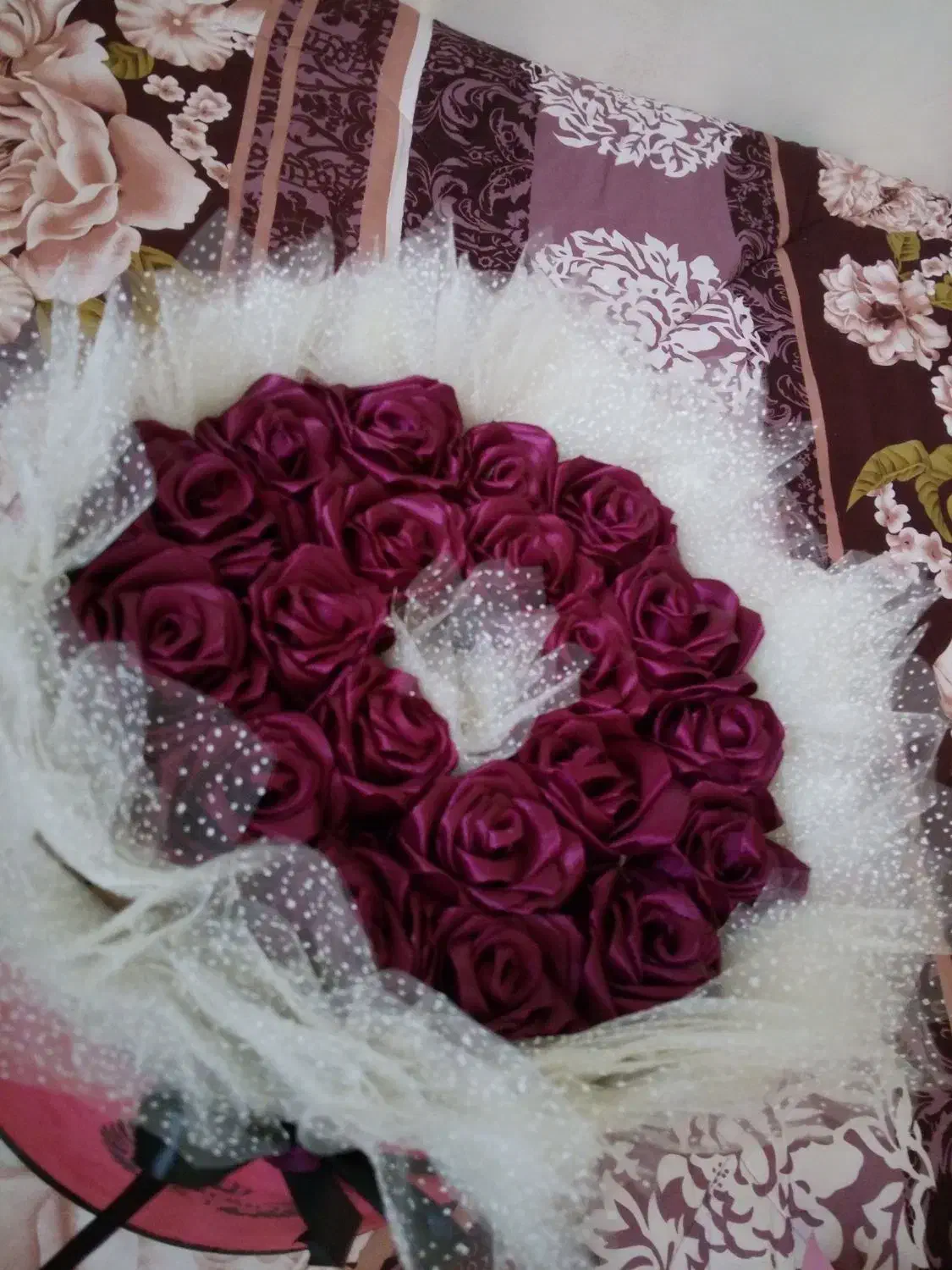 رز روبانی اماده|گل مصنوعی|شیراز, شهرک گلها|دیوار