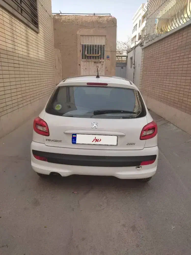 ۲۰۷ پانا تیوفایو دنده ای ۴۰۲ بدونرنگ|خودرو سواری و وانت|اصفهان, مفتح|دیوار