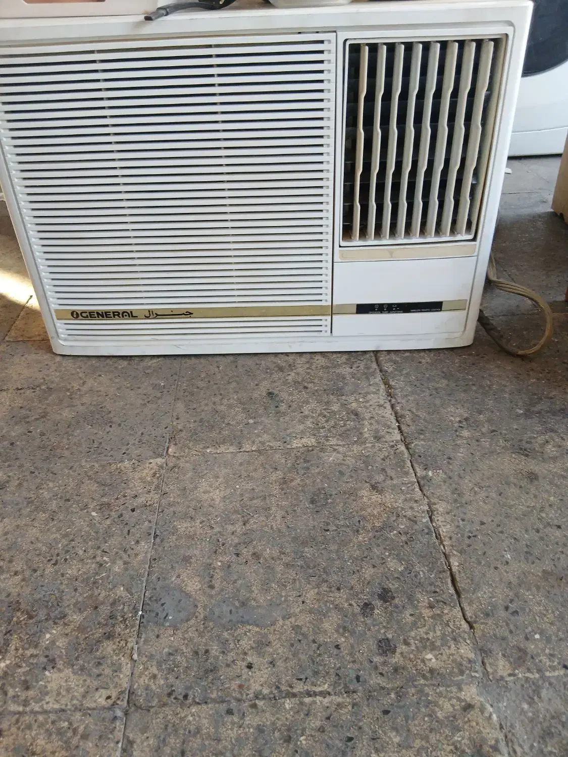 کولر گازی پشت پنجره آب در حد|کولر گازی و فنکوئل|کرج, کوی امامیه|دیوار