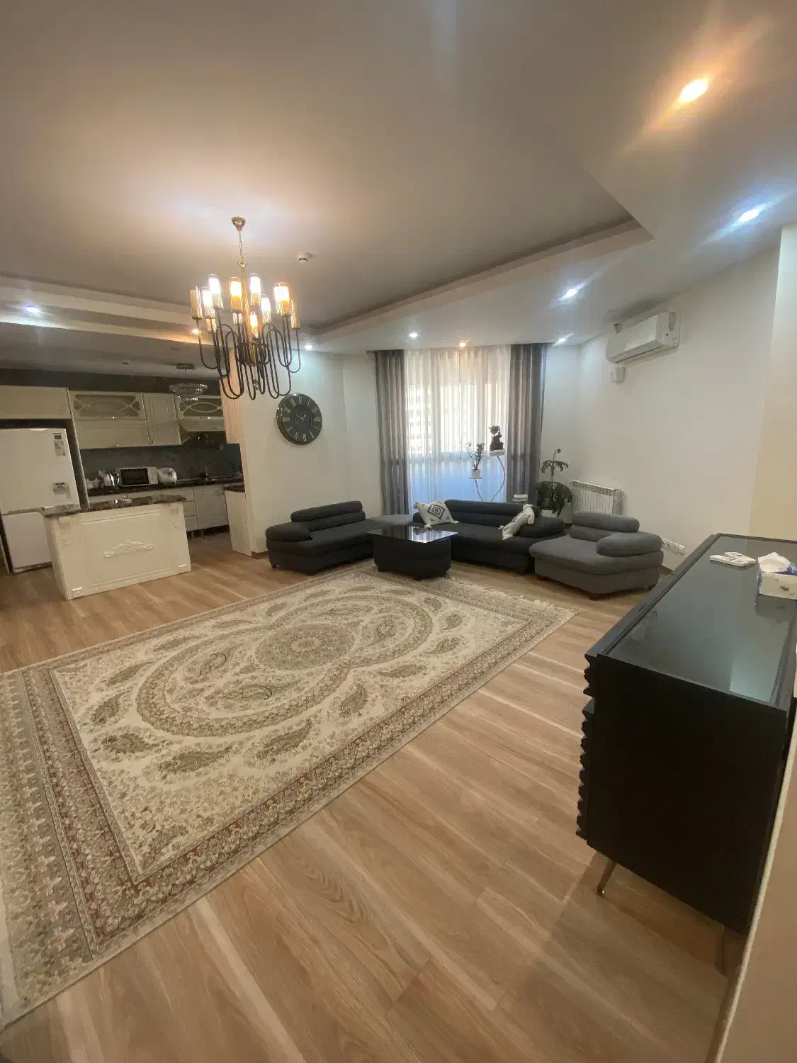 خانوم اشپز و خانه داری نیمه وقت|استخدام سرایداری و نظافت|تهران, چیتگر شمالی|دیوار