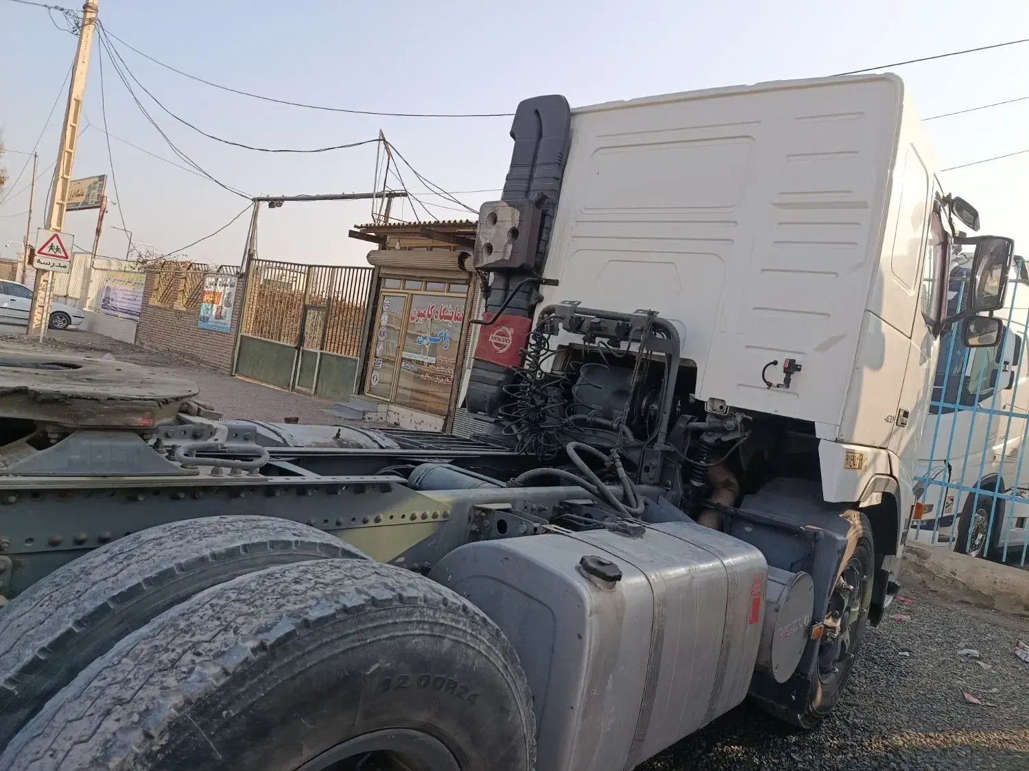 کله اف اچ 12 مدل 83 شرکت نفتی رنگ سفید|خودرو سنگین|نقده, |دیوار