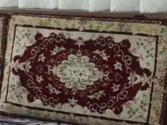 پشتی زرشکی|پشتی|قروه, |دیوار