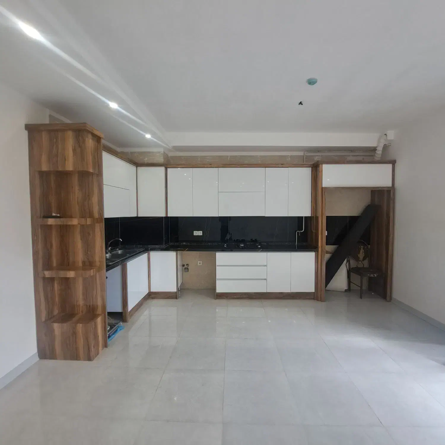 115 متر سه خواب راه جدا طبقه اول شیک|فروش آپارتمان|لاهیجان, کوی آزادگان|دیوار