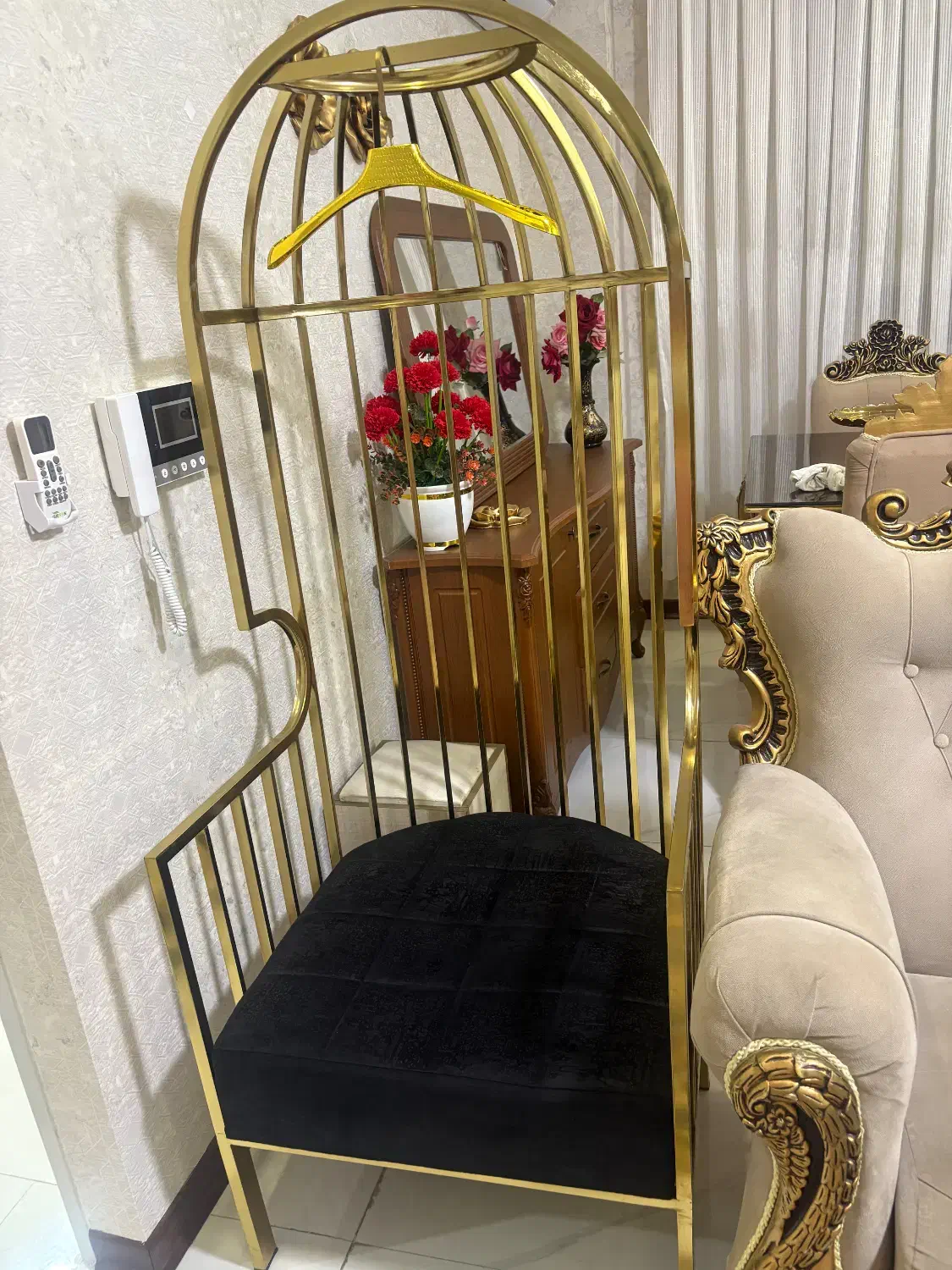 صندلی کینگ یا شاه نشین|صندلی و نیمکت|اندیشه, شهرک المهدی|دیوار