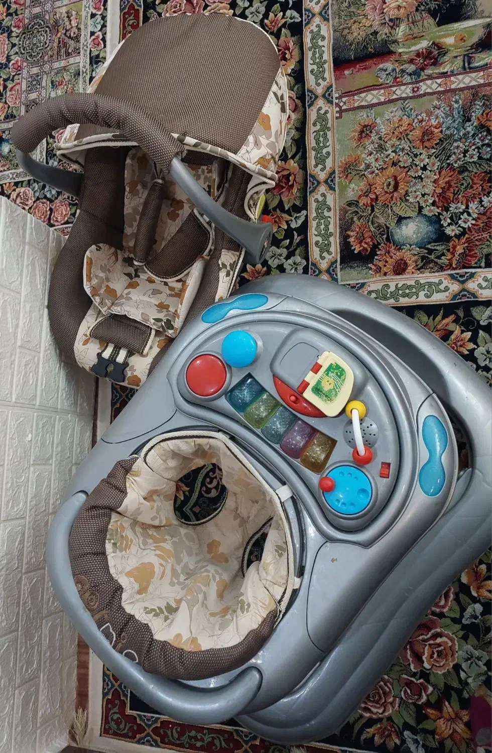 روروئک وکریرکودک|کالسکه و لوازم جانبی|شهرکرد, |دیوار