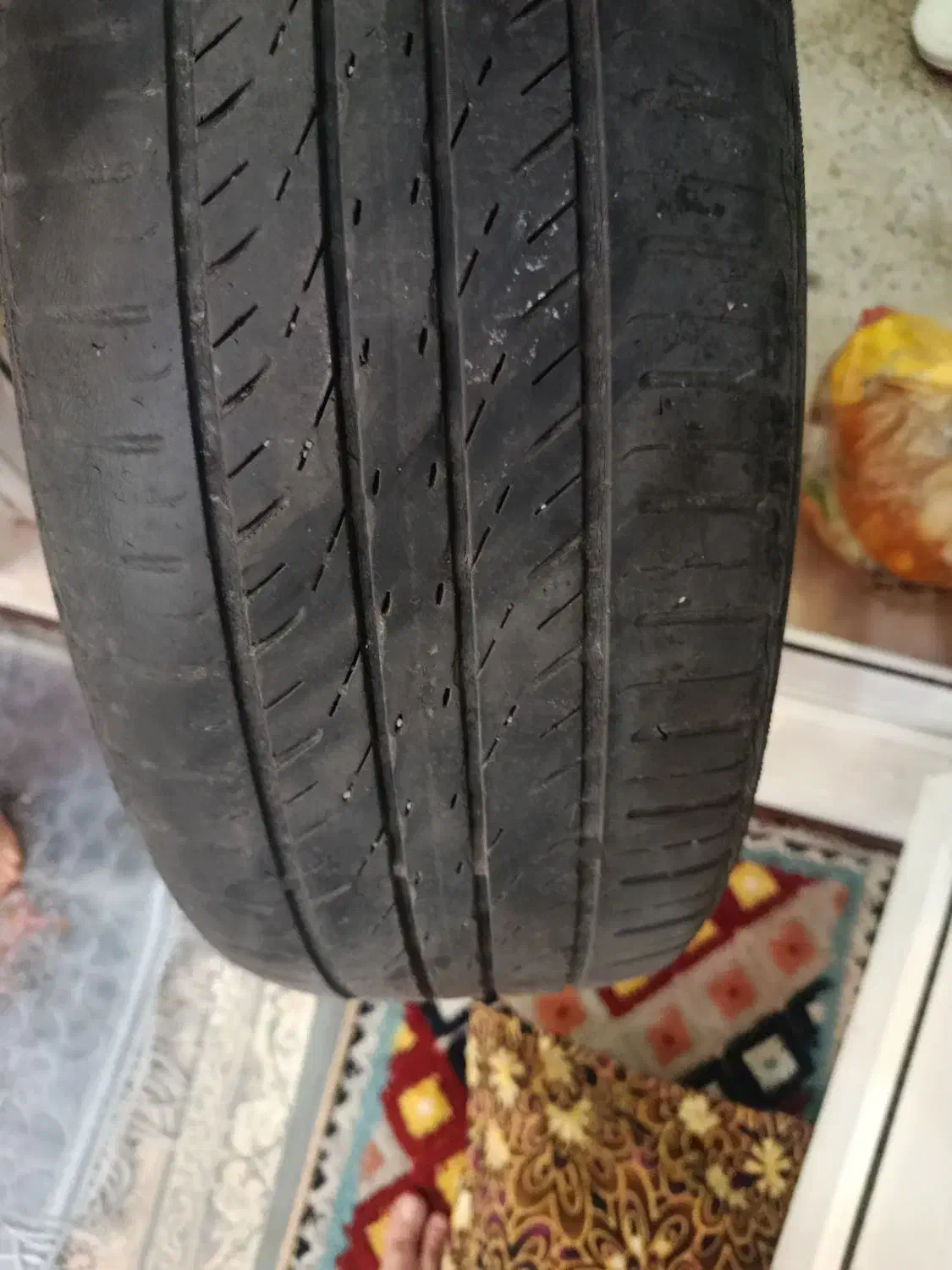 یک جفت لاستیک ۲۰۵ رینگ ۱۴|قطعات یدکی و لوازم جانبی|پرند, فاز ۵|دیوار