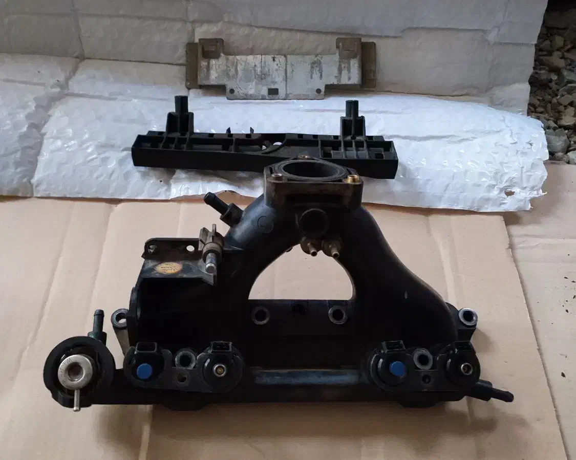 منیفولد 405|قطعات یدکی و لوازم جانبی|سنندج, |دیوار