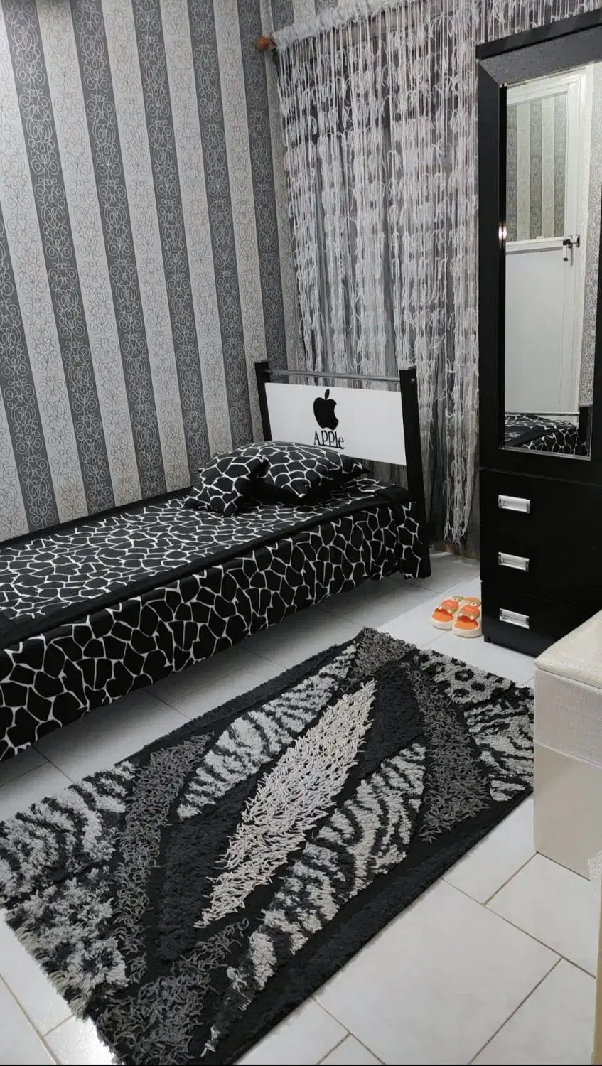 تخت کمد پرده قالیچه|تخت و سرویس خواب|ورامین, ورامین|دیوار