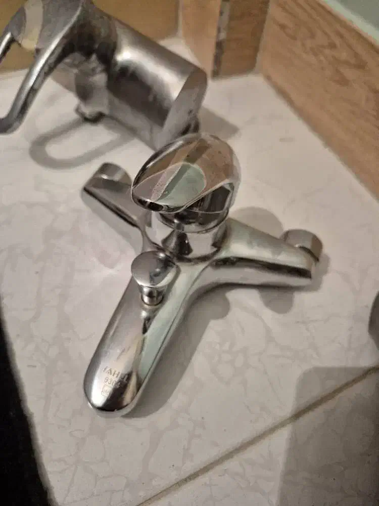 شیر آب|مصالح و تجهیزات ساختمان|کرج, شهرک اوج|دیوار