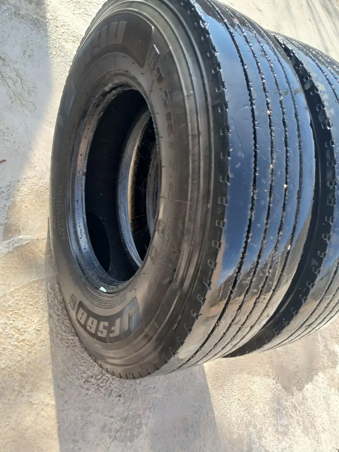 یک جفت لاستیک جنیو|قطعات یدکی و لوازم جانبی|میاندوآب, |دیوار