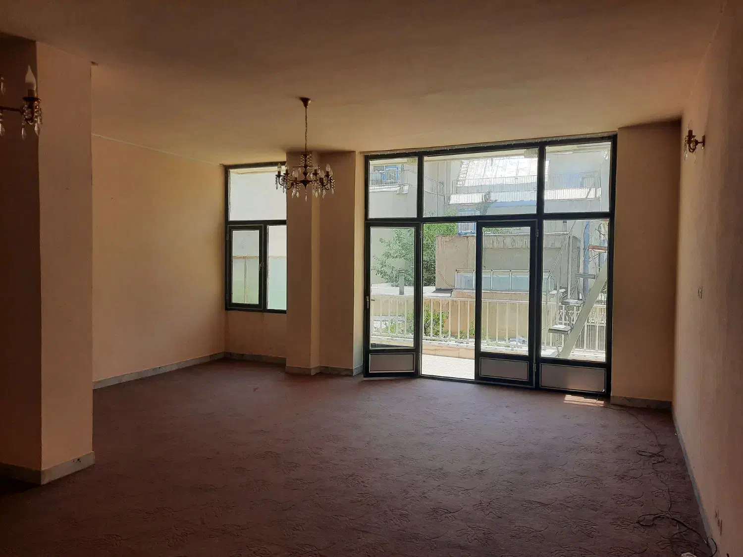 فروش منزل ویلایی چهارباغ بالا|فروش خانه و ویلا|اصفهان, سعادتآباد|دیوار