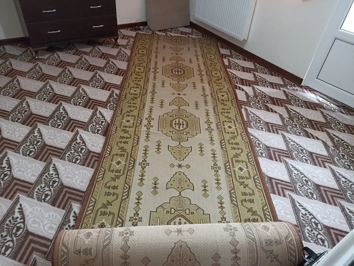 فرش کناره|فرش|بندر انزلی, مسکن مهر|دیوار