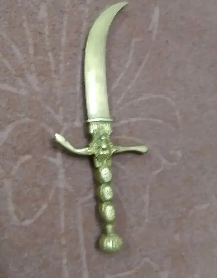 خنجر عتیقه جنس برنج|کلکسیون اشیاء عتیقه|تهران, شیوا|دیوار