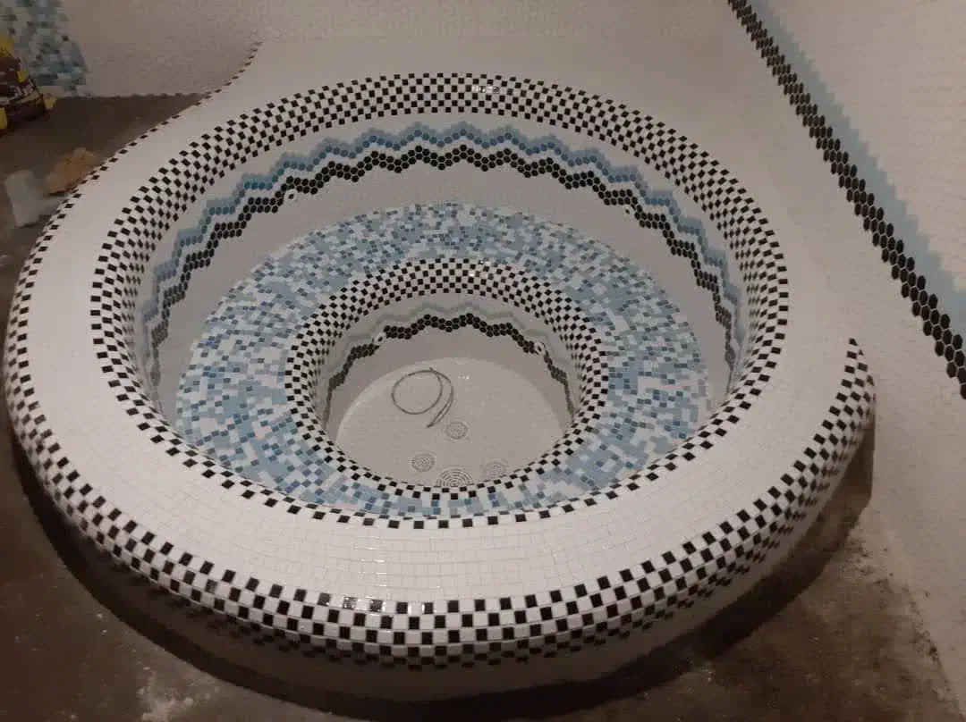 سرامیک کاری استخر جکوزی|خدمات پیشه و مهارت|خرم‌آباد, |دیوار