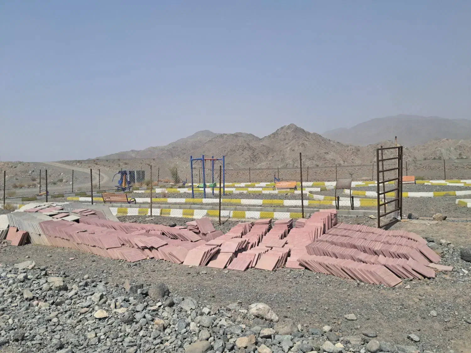 دنبال اوستا کار برای سنگ فرش|استخدام معماری، عمران و ساختمانی|منوجان, |دیوار