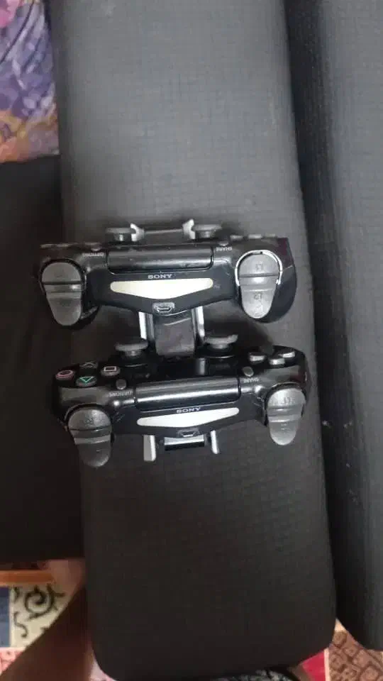 دوعدد دوسته ps4 واستند ps5|کنسول، بازی ویدئویی و آنلاین|اهواز, کیان اباد|دیوار