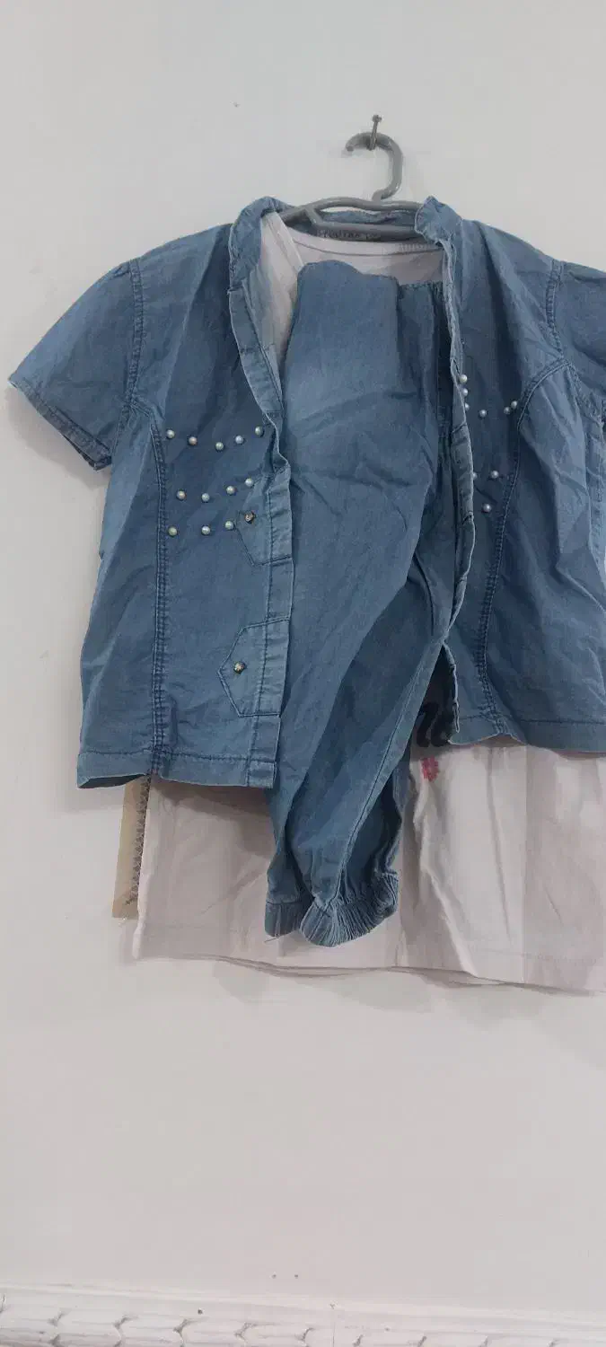 لباس|لباس|قم, هفت تیر|دیوار