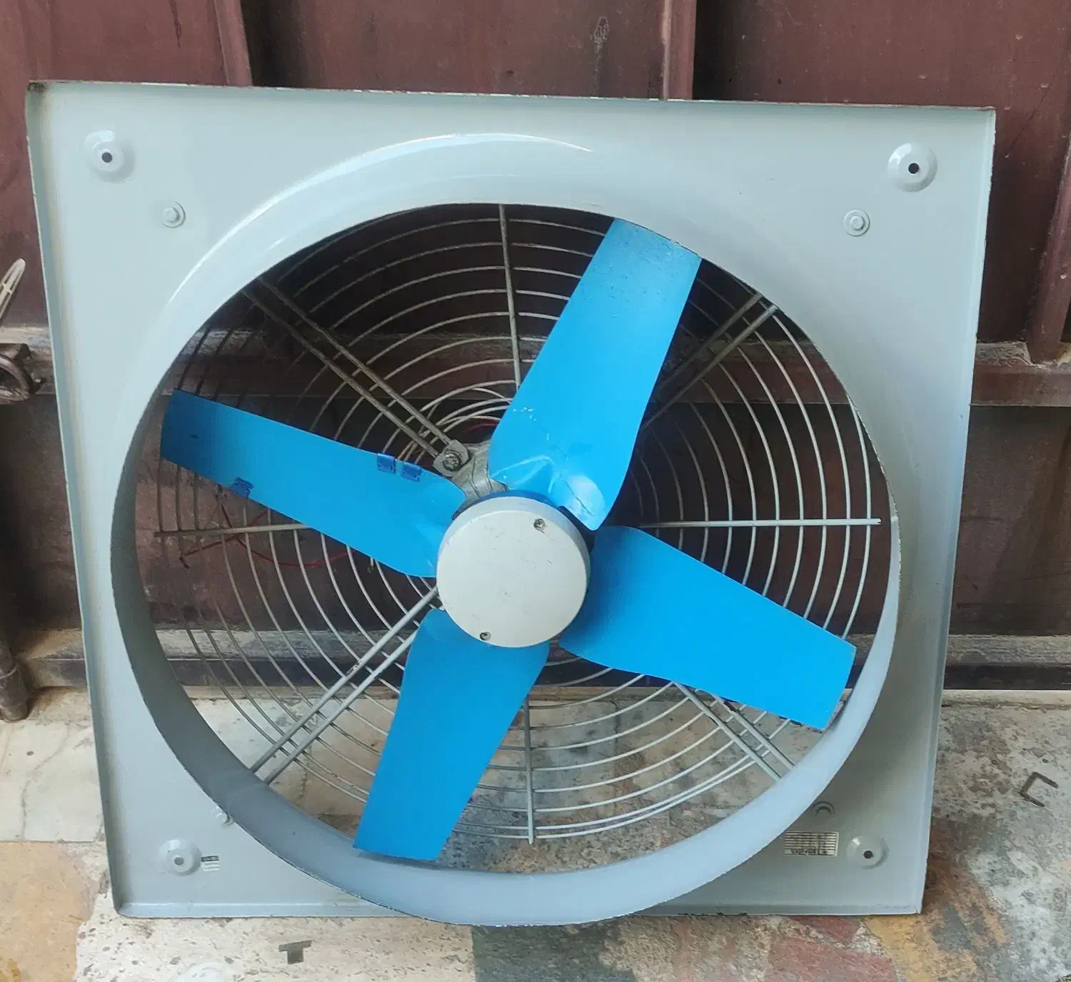 یک عدد تهویه صنعتی|پنکه و تصفیهکنندهٔ هوا|گنبد کاووس, |دیوار