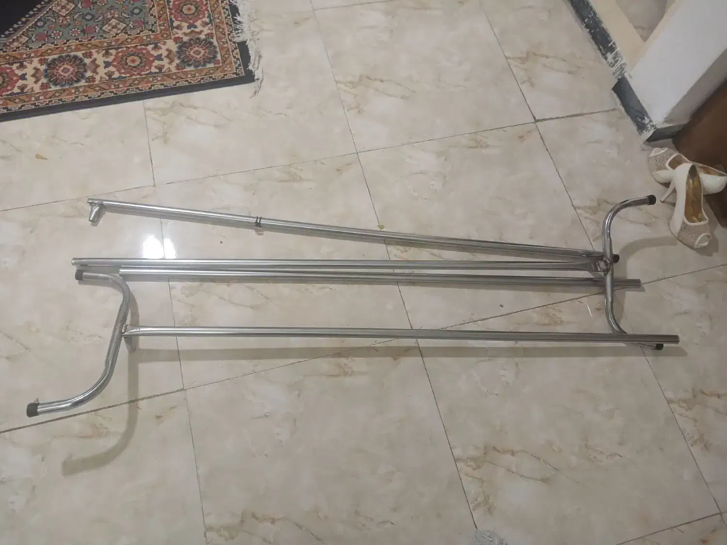 رگال  لباس|بندرخت و رخت‌آویز|خرم‌آباد, |دیوار