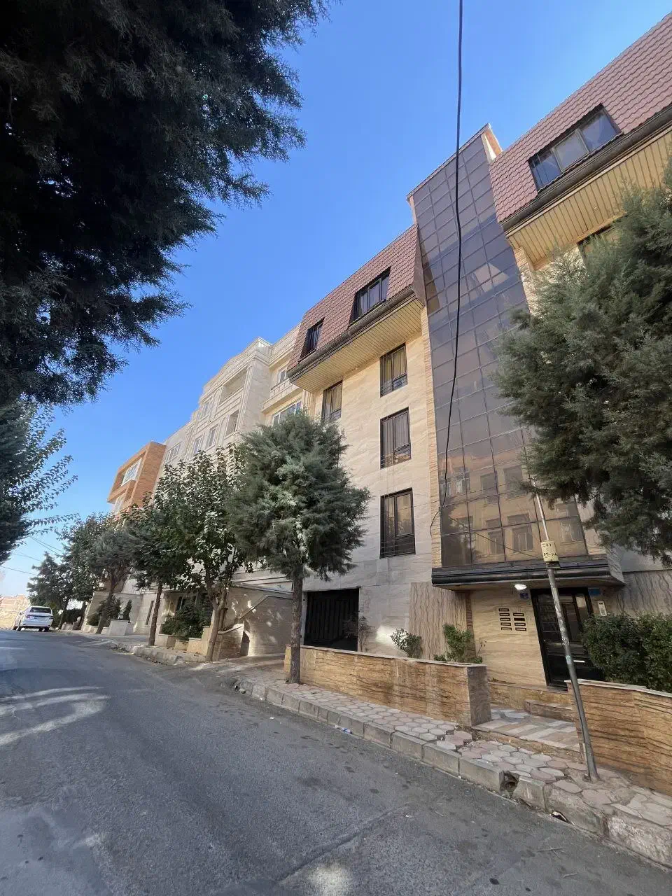 ۱۰۵ متری پارکینگ و آسانسور|اجارهٔ آپارتمان|هشتگرد, فاز ۲ مهستان|دیوار