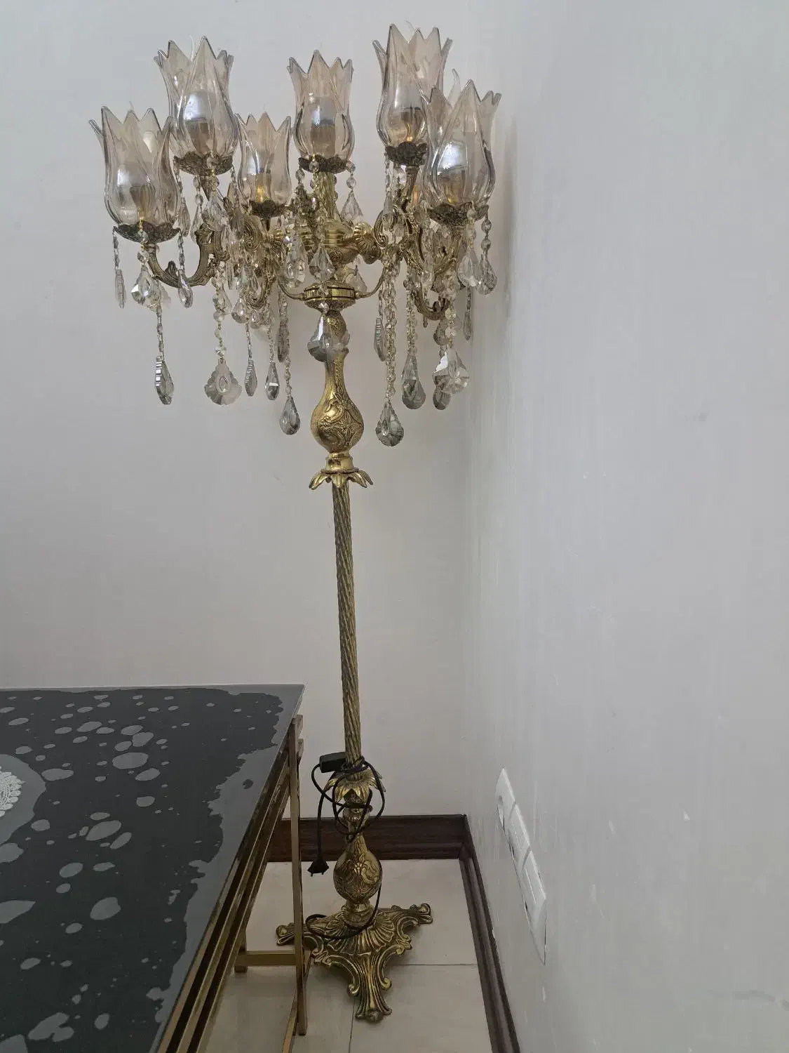 آباژور|چراغ خواب و آباژور|قدس, شهر‌قدس|دیوار