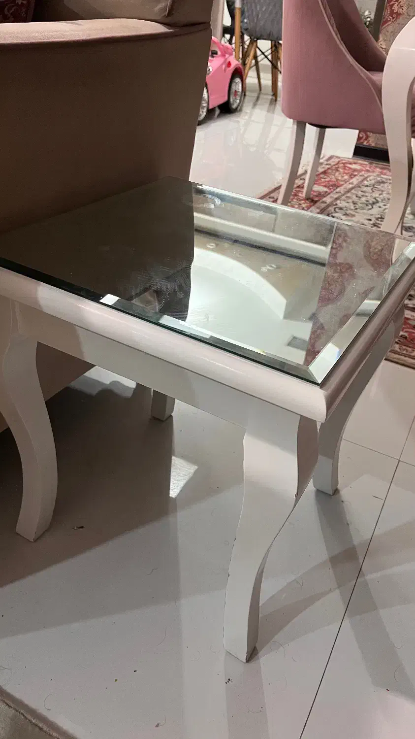 میز جلو میلی و دو عدد عسلی|مبلمان خانگی و میز عسلی|خرم‌آباد, |دیوار